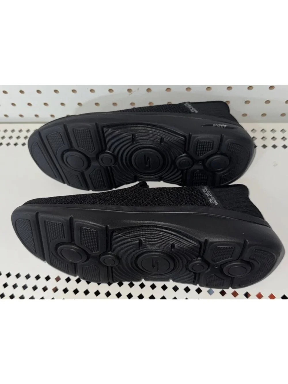Skechers Go Walk Arch Fit 2.0 Delara Womens Slip On Shoes Size 7.5 WIDE Black